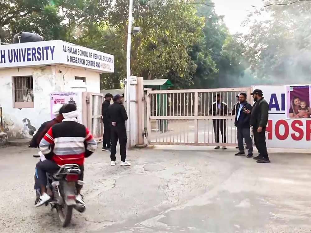 अल फलाह यूनिवर्सिटी का माइनॉरिटी स्टेटस खतरे में! सरकार ने भेजा शोकॉज नोटिस अल फलाह यूनिवर्सिटी का माइनॉरिटी स्टेटस खतरे में! सरकार ने भेजा शोकॉज नोटिस