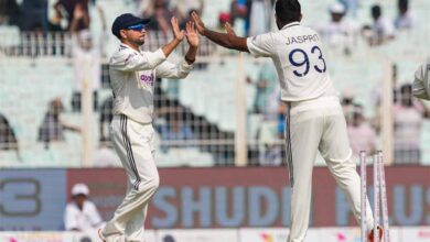 टी ब्रेक तक बिखरी SA की बल्लेबाज़ी, बुमराह–कुलदीप–सिराज ने मचाई तबाही