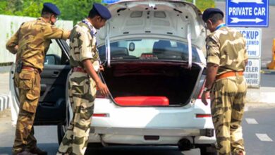 दिल्ली विस्फोट: लाल रंग की संदिग्ध कार की तलाश में दिल्ली पुलिस, बढ़ाई गई सुरक्षा