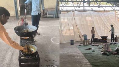 प्रमोशन का जश्न सरकारी दफ्तर में! अधिकारी ने पका डाला मुर्गा, तस्वीरें हुईं वायरल