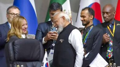 G-20 में मोदी की नई डिप्लोमेसी: लूला को गले लगाया, मेलोनी संग दिखी खास बॉन्डिंग G-20 में मोदी की नई डिप्लोमेसी: लूला को गले लगाया, मेलोनी संग दिखी खास बॉन्डिंग