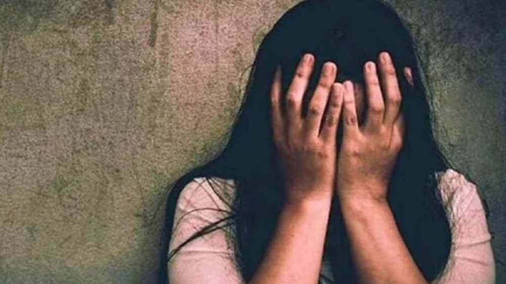 गुजरात में दिल दहला देने वाली वारदात: किशोर ने भाई की हत्या कर गर्भवती भाभी को भी मौत के घाट उतारा