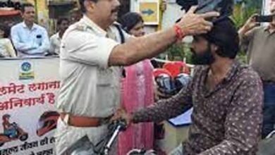 सड़क सुरक्षा सख्त: MP में बिना हेलमेट चलाने पर अब चालक और पीछे बैठने वाले दोनों का कटेगा चालान सड़क सुरक्षा सख्त: MP में बिना हेलमेट चलाने पर अब चालक और पीछे बैठने वाले दोनों का कटेगा चालान