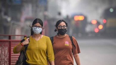 दिल्ली की हवा हुई जहरीली! AQI 421 पर पहुंचा, सांस लेना हुआ मुश्किल