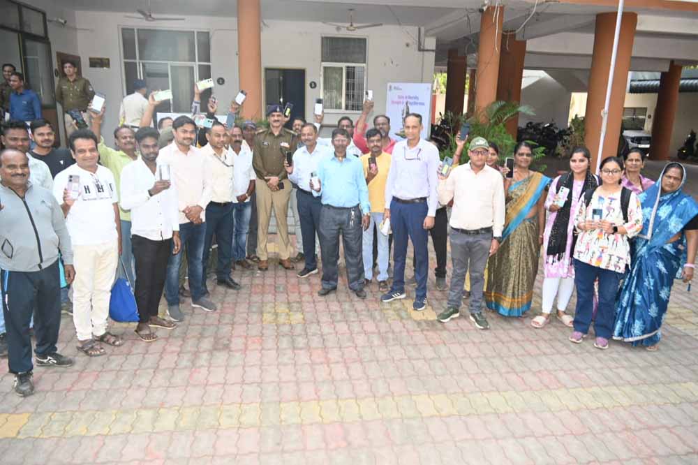 जबलपुर पुलिस की बड़ी कामयाबी: 151 चोरी और गुम मोबाइल बरामद, मालिकों को लौटे 28 लाख के फोन