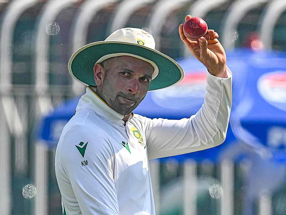 भारत में इतिहास रचने को तैयार दक्षिण अफ्रीका! केशव महाराज बोले – जीतेंगे हर हाल में भारत में इतिहास रचने को तैयार दक्षिण अफ्रीका! केशव महाराज बोले – जीतेंगे हर हाल में