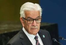 ख्वाजा आसिफ का भड़काऊ बयान: भारत–पाकिस्तान ‘दो मोर्चों की जंग’ के लिए तैयार रहें