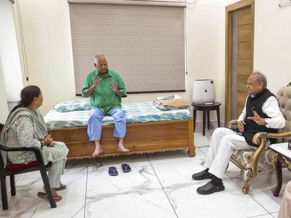 लालू यादव का घर बदलना नहीं, RJD की राजनीति में बड़े बदलाव का इशारा!