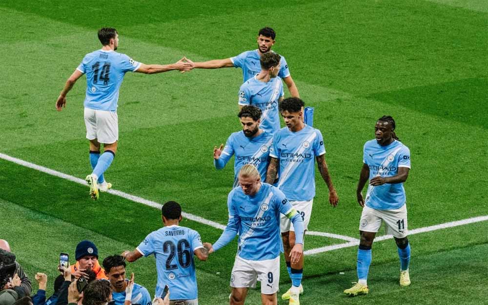 चैंपियंस लीग : फिल फोडेन ने दागे 2 गोल, डॉर्टमुंड के खिलाफ मैनचेस्टर सिटी की आसान जीत चैंपियंस लीग : फिल फोडेन ने दागे 2 गोल, डॉर्टमुंड के खिलाफ मैनचेस्टर सिटी की आसान जीत