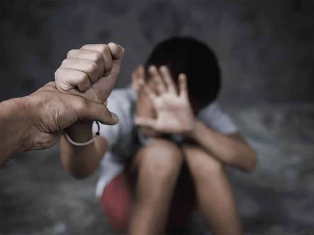 अमेरिका में मानव तस्करी कांड: भारतीय दंपति विक्रांत और इंदु पर लगा बड़ा प्रतिबंध अमेरिका में मानव तस्करी कांड: भारतीय दंपति विक्रांत और इंदु पर लगा बड़ा प्रतिबंध