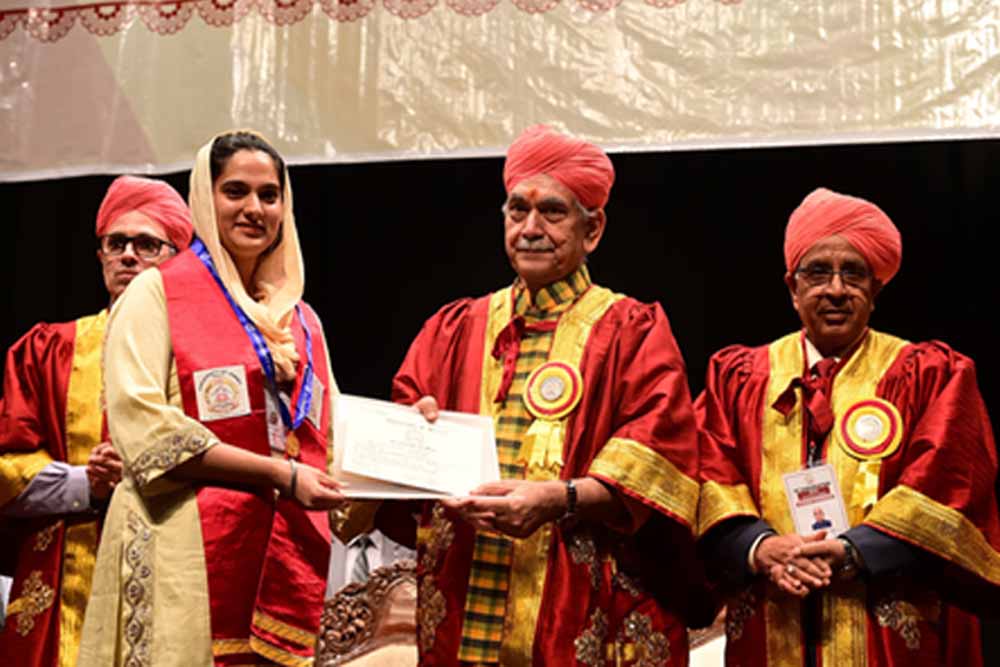 जम्मू यूनिवर्सिटी दीक्षांत समारोह: LG मनोज सिन्हा बोले— आतंकवाद विकास का सबसे बड़ा रोड़ा