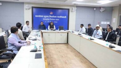 कलेक्टर एवं जिला निर्वाचन अधिकारी बीएलओ से संवाद कर प्रतिदिन कार्य की करें समीक्षा