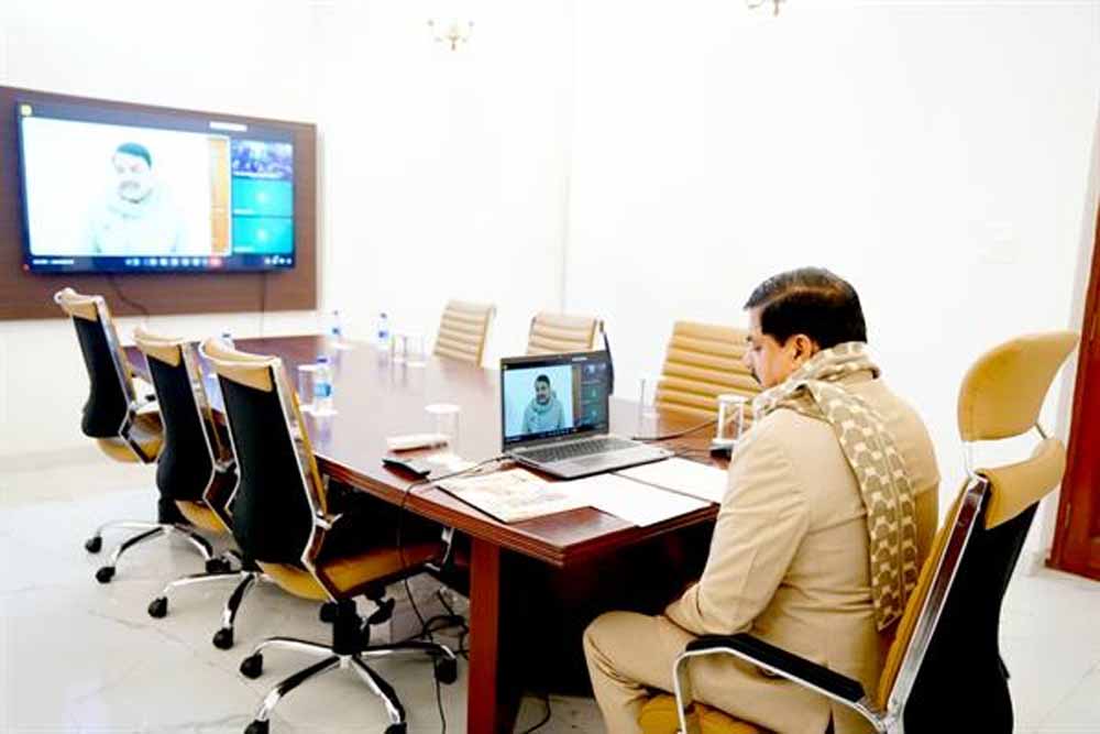 मुख्यमंत्री डॉ. यादव ने जबलपुर के सूर्या हॉफ मैराथन-2025 में नई दिल्ली से वर्चुअली जुड़कर दी बधाई मुख्यमंत्री डॉ. यादव ने जबलपुर के सूर्या हॉफ मैराथन-2025 में नई दिल्ली से वर्चुअली जुड़कर दी बधाई