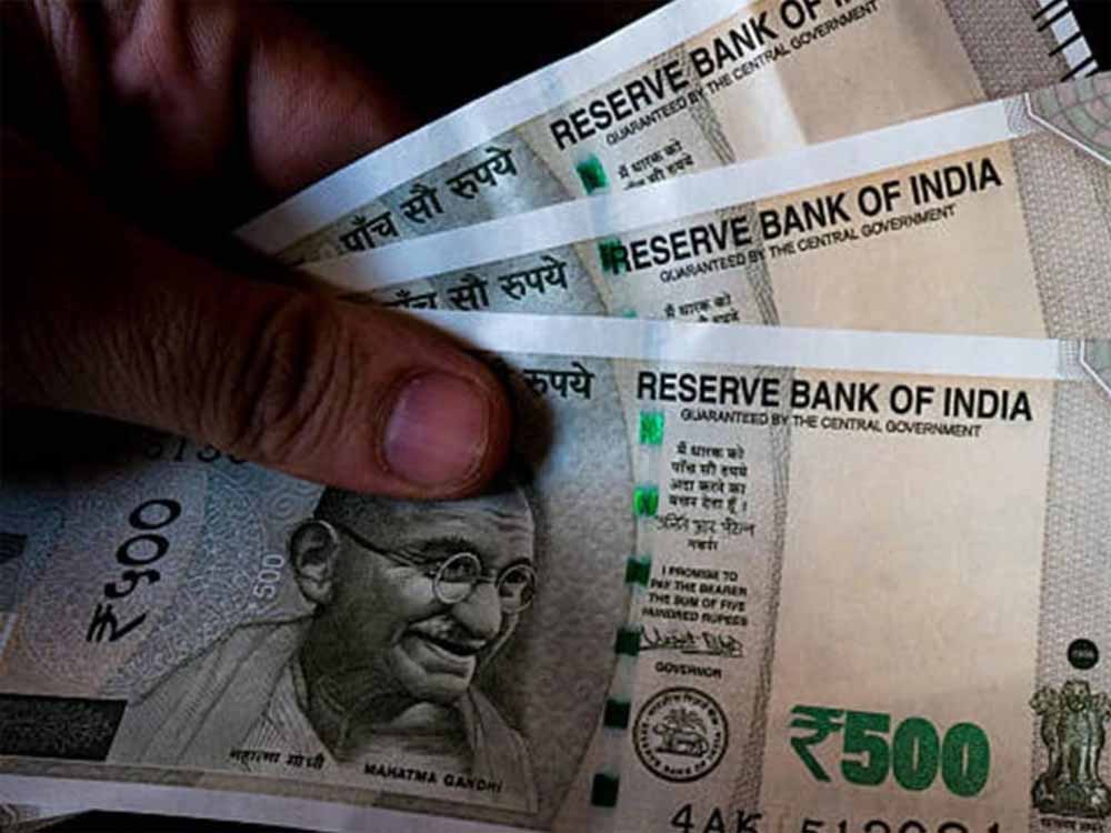 नौकरीपेशा के नियम बदलेंगे: सैलरी घटेगी, PF और ग्रैच्युटी में होगी बढ़ोतरी