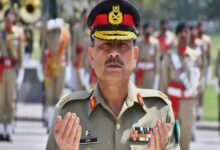 पाकिस्तान में असीम मुनीर का दबदबा बढ़ा; सुप्रीम कोर्ट से कटे अधिकार, विपक्ष आक्रामक