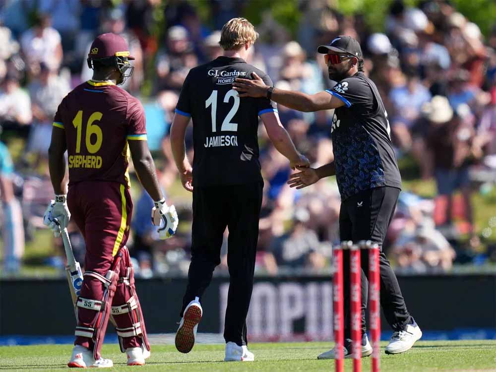 जैमीसन की तूफ़ानी गेंदबाज़ी से वेस्टइंडीज ढेर, न्यूजीलैंड ने सीरीज में बनाई बढ़त जैमीसन की तूफ़ानी गेंदबाज़ी से वेस्टइंडीज ढेर, न्यूजीलैंड ने सीरीज में बनाई बढ़त