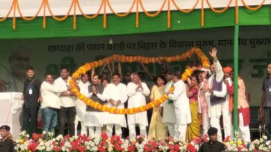 लेशी सिंह के समर्थन में नीतीश का दमदार प्रचार, संतोष कुशवाहा पर साधा निशाना लेशी सिंह के समर्थन में नीतीश का दमदार प्रचार, संतोष कुशवाहा पर साधा निशाना