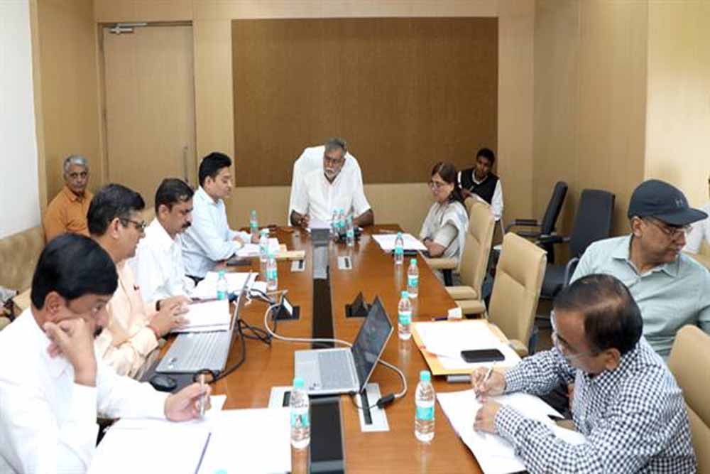 मध्यप्रदेश की ग्रामीण सड़कों के रख-रखाव पर दें ध्यान : मंत्री पटेल