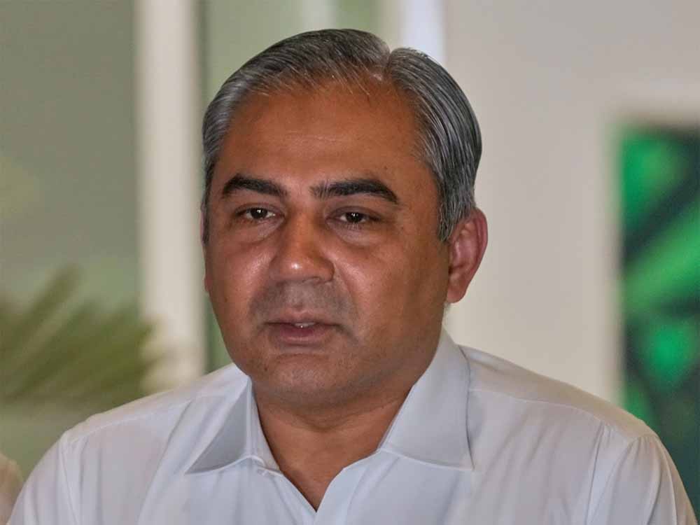 सुरक्षा अलर्ट के बीच PCB ने बदला शेड्यूल, अब त्रिकोणीय सीरीज़ के सभी मैच रावलपिंडी में सुरक्षा अलर्ट के बीच PCB ने बदला शेड्यूल, अब त्रिकोणीय सीरीज़ के सभी मैच रावलपिंडी में