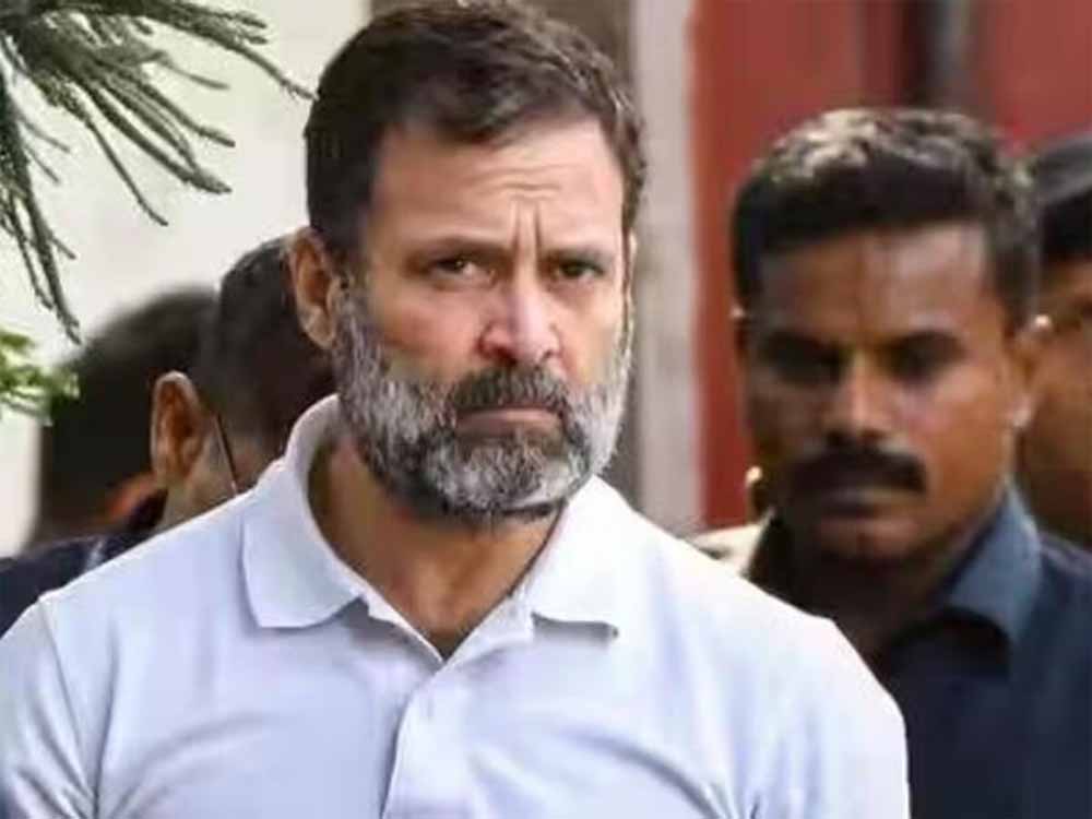 राहुल पर उठे सवाल: कांग्रेस नेता बोले— प्रियंका ही संभालें पार्टी की कमान