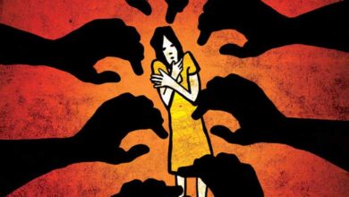 चॉकलेट का लालच देकर नन्हीं मासूम को बनाया हवस का शिकार, नानी-पोते गिरफ्तार