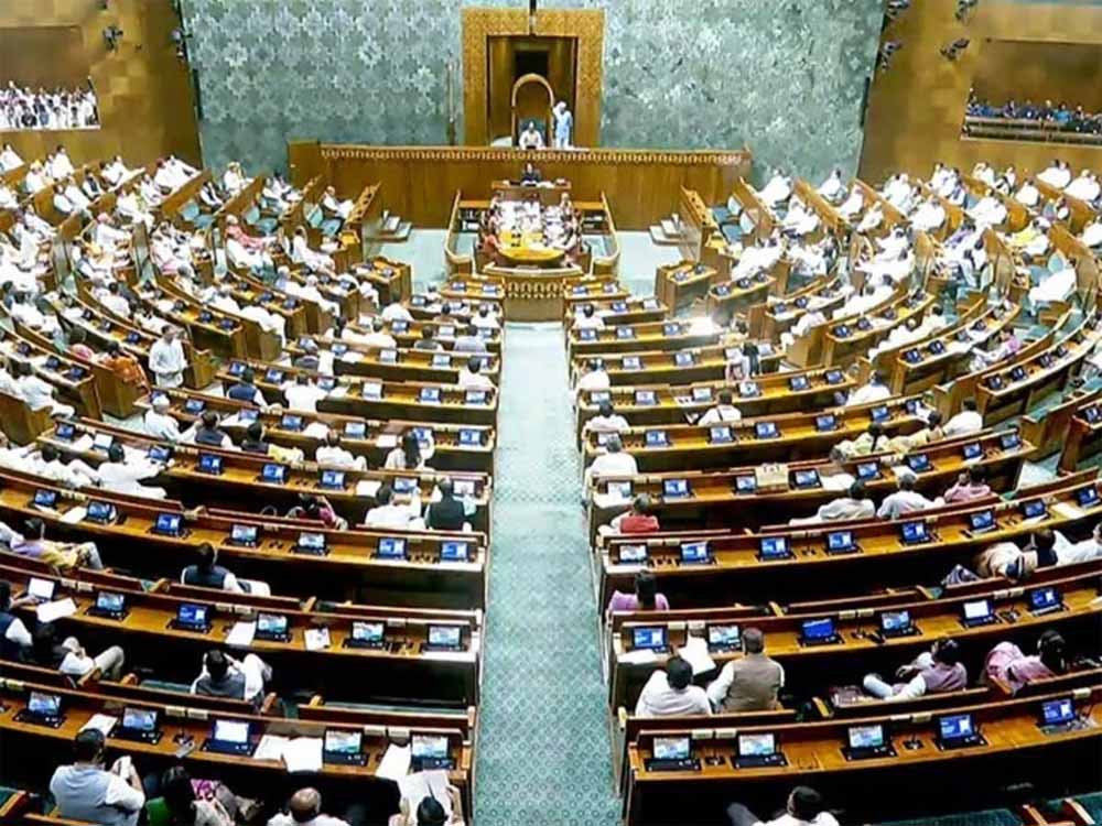 शीतकालीन सत्र से पहले सर्वदलीय बैठक गर्माई, विपक्ष बोला—SIR पर हो विशेष चर्चा