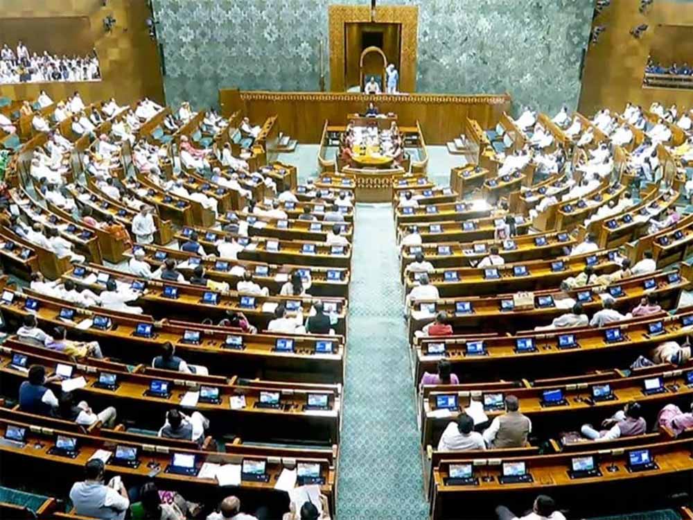 गांधी परिवार पर FIR, बंगाल में SIR… शीतकालीन सत्र में गरमाएगा सियासी माहौल गांधी परिवार पर FIR, बंगाल में SIR… शीतकालीन सत्र में गरमाएगा सियासी माहौल