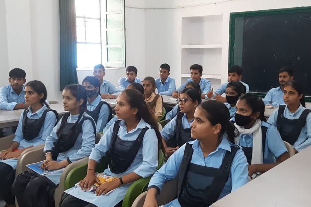 CBSE का बड़ा फैसला: क्लास 6 से 8 में स्किल एजुकेशन अनिवार्य, कई बदलाव होंगे CBSE का बड़ा फैसला: क्लास 6 से 8 में स्किल एजुकेशन अनिवार्य, कई बदलाव होंगे