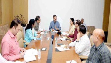 आम जनता तक पहुंचे विभाग की उपलब्धियां और नवाचार की जानकारी : मंत्री सिंह आम जनता तक पहुंचे विभाग की उपलब्धियां और नवाचार की जानकारी : मंत्री सिंह