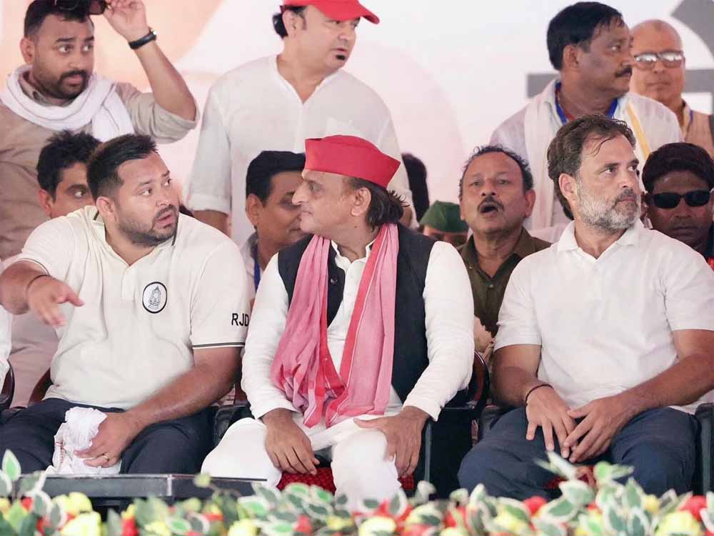 कांग्रेस संग गठबंधन का साइड इफेक्ट! तेजस्वी को भी लगा अखिलेश वाला बड़ा झटका