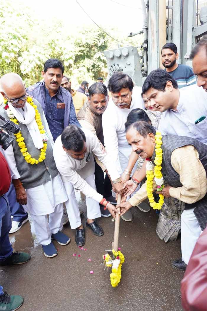 ग्वालियर को स्मार्ट सिटी के रुप में पहचान मिलेगी : मंत्री तोमर ग्वालियर को स्मार्ट सिटी के रुप में पहचान मिलेगी : मंत्री तोमर