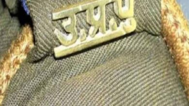 खाना खाकर टहल रहा था आईपीएस अधिकारी का भाई, पुलिस की बदसलूकी बनी भारी – सिपाही पहुंचा जेल खाना खाकर टहल रहा था आईपीएस अधिकारी का भाई, पुलिस की बदसलूकी बनी भारी – सिपाही पहुंचा जेल