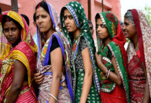 बिहार विधानसभा 2025: महिलाओं ने बनाया रिकॉर्ड, पुरुष वोटिंग को पीछे छोड़ा — एग्जिट पोल में गेमचेंजर बनेंगी महिलाएं?