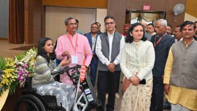 38 दिव्यांगजन को सक्षम के मंच से मिली मोटराइज्ड व्हील चेयर 38 दिव्यांगजन को सक्षम के मंच से मिली मोटराइज्ड व्हील चेयर