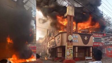 कोरबा के एसएस प्लाजा में भीषण आग, कई दुकानें जलकर खाक, दमकल की 14 गाड़ियां मौके पर