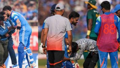 रांची के बाद रायपुर में भी सुरक्षा चूक, मैच के दौरान विराट कोहली के पास पहुंचा फैन रांची के बाद रायपुर में भी सुरक्षा चूक, मैच के दौरान विराट कोहली के पास पहुंचा फैन