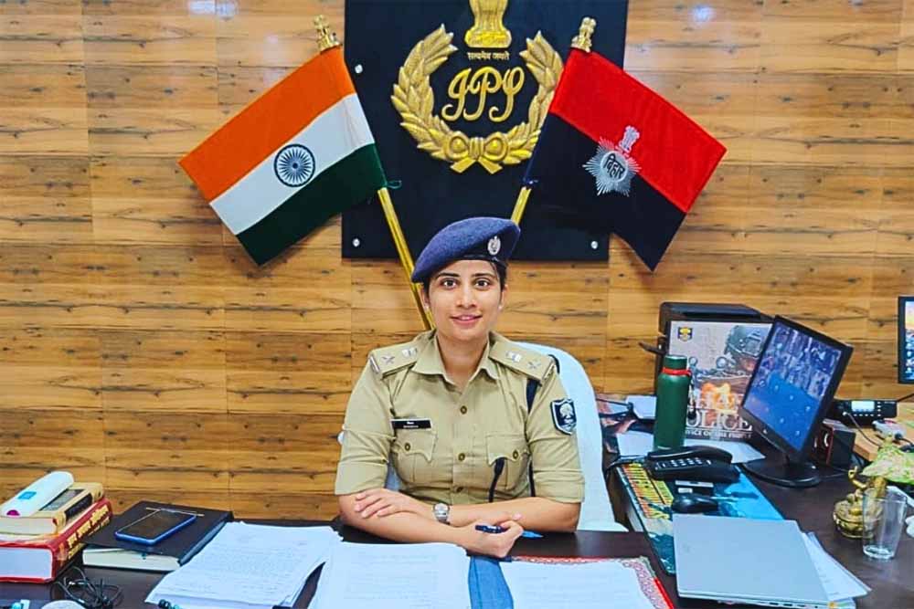 पटना में छेड़खानी पर सख्ती: 20 हॉटस्पॉट पर तैनात होंगी सादे लिबास में महिला पुलिस टीमें पटना में छेड़खानी पर सख्ती: 20 हॉटस्पॉट पर तैनात होंगी सादे लिबास में महिला पुलिस टीमें