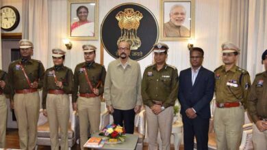 आम जनता के साथ पुलिस संवेदनशीलता के साथ बर्ताव करें : राज्यपाल डेका