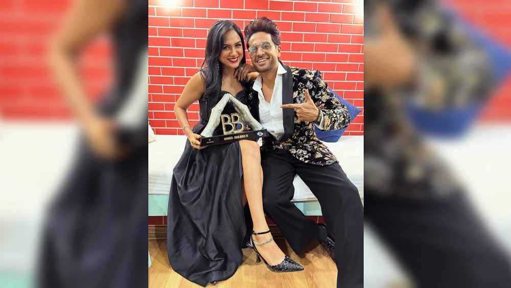 बिग बॉस 19 विनर: कानपुर के गौरव खन्ना ने जीती ट्रॉफी, मिले 50 लाख रुपये