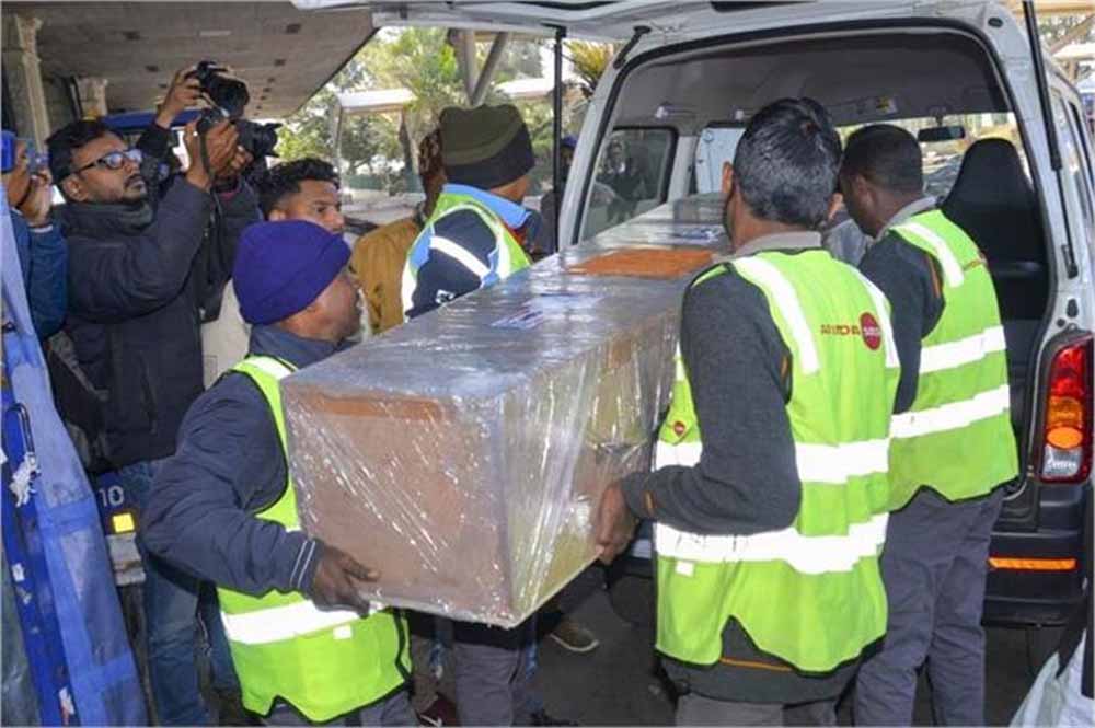 रोजी-रोटी की तलाश में गए मजदूरों की मौत: झारखंड के तीनों शव रांची एयरपोर्ट पहुंचे रोजी-रोटी की तलाश में गए मजदूरों की मौत: झारखंड के तीनों शव रांची एयरपोर्ट पहुंचे