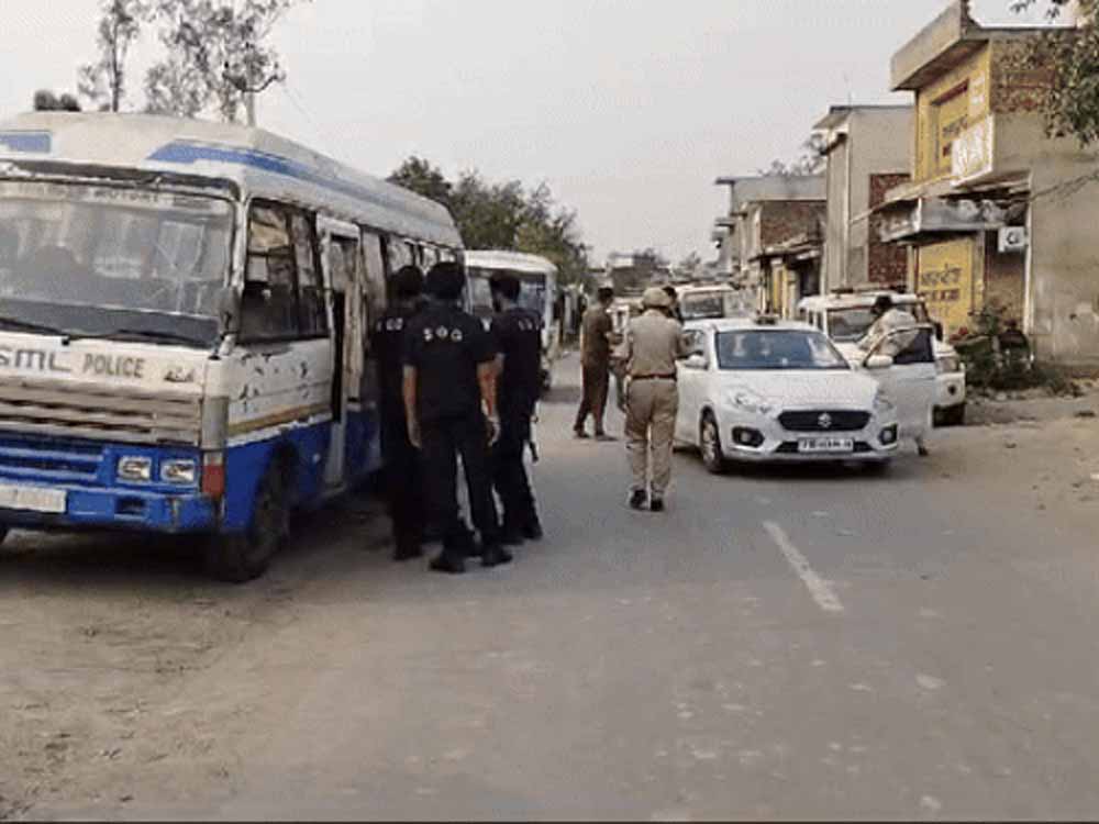 नए साल पर बड़ा आतंकी खतरा! पठानकोट के रास्ते पाक घुसपैठ की साजिश, सैन्य ठिकाने निशाने पर नए साल पर बड़ा आतंकी खतरा! पठानकोट के रास्ते पाक घुसपैठ की साजिश, सैन्य ठिकाने निशाने पर