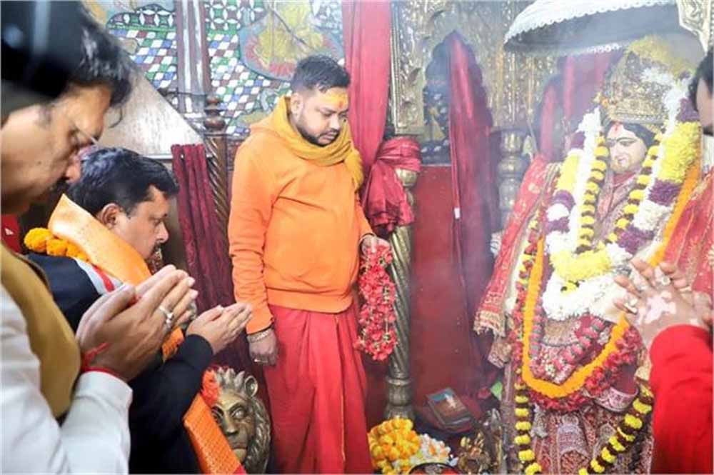 नितिन नबीन का धार्मिक दौरा: पटना के काली मंदिर और अखंडवासिनी मंदिर में की पूजा, गुरुद्वारे में भी होंगे नतमस्तक नितिन नबीन का धार्मिक दौरा: पटना के काली मंदिर और अखंडवासिनी मंदिर में की पूजा, गुरुद्वारे में भी होंगे नतमस्तक