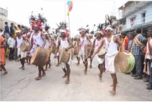 पेसा एक्ट की घोषणा पर आदिवासी समाज में खुशी, रांची के अल्बर्ट एक्का चौक पर जश्न