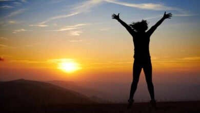 इन 5 खूबियों वाले लोगों पर फिदा हो जाता है हर कोई, सफलता खुद चलकर आती है