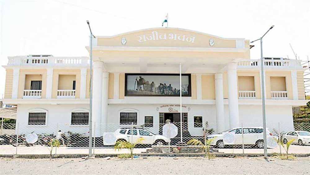 कांग्रेस का BJP पर हमला: बहुमत के बावजूद धर्मांतरण पर कानून क्यों नहीं? अशांति फैलाने वालों को संरक्षण का आरोप