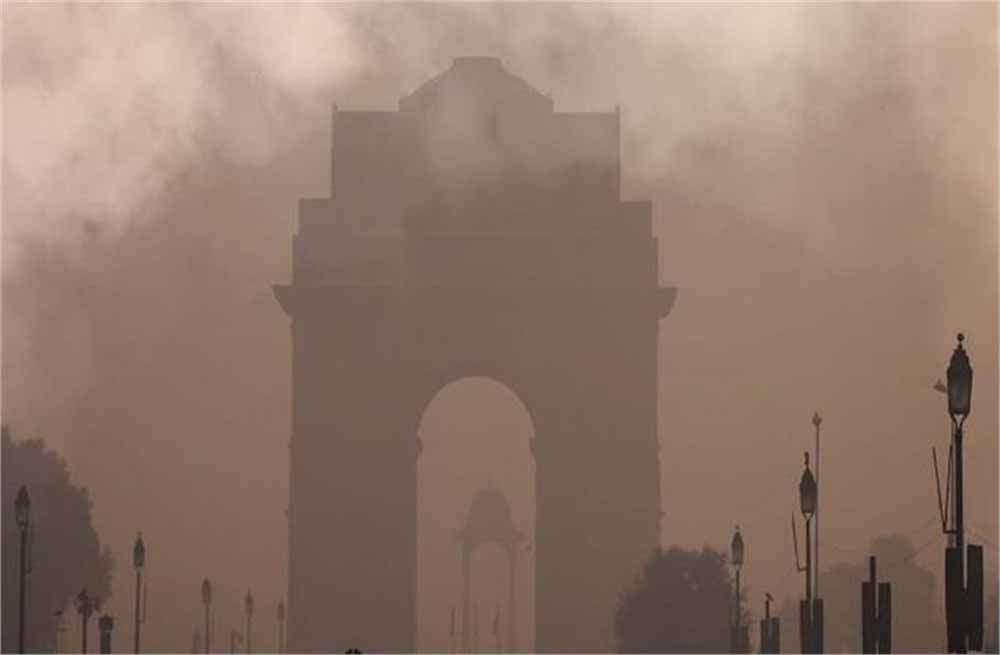 दिल्ली-NCR में फिर गहराया प्रदूषण संकट, कई इलाकों में AQI 400 के पार