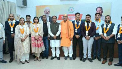 मुख्यमंत्री विष्णु देव साय से छत्तीसगढ़ लोक सेवा आयोग 2024 के टॉप 10 अभ्यर्थियों ने की सौजन्य भेंट