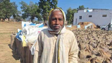 ग्राम रामनगरकला के रहने वाले किसान मृणाल मंडल को धान विक्रय का मिला सही मूल्य 