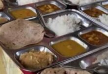 समस्या निवारण के साथ जनदर्शन में पहुंचे लोगों को मिलेगा भर पेट भोजन, विधायक रिकेश ने अपनी वैवाहिक वर्षगांठ पर विधायक कार्यालय में शुरू की “राम रसोई”