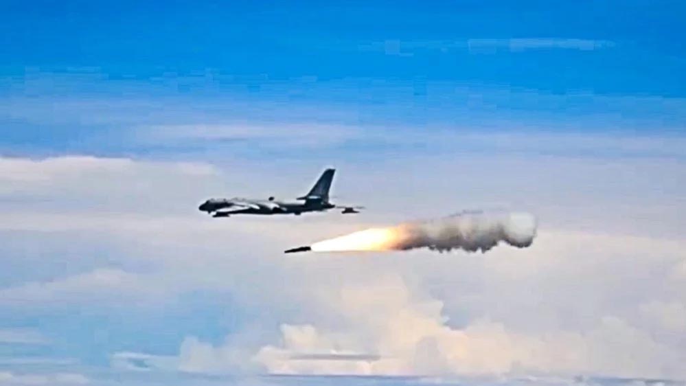 7400 KMPH की तूफानी स्पीड, ब्रह्मोस से भी खतरनाक, पलक झपकते दुश्मन को खत्म करने वाला आसमानी ब्रह्मास्त्र